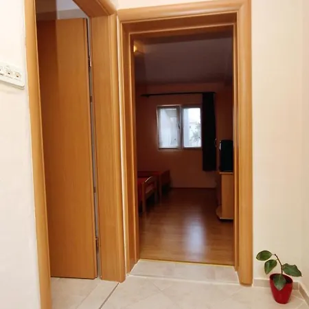 Apartamento By The Sea Posedarje, Novigrad - 6240 *